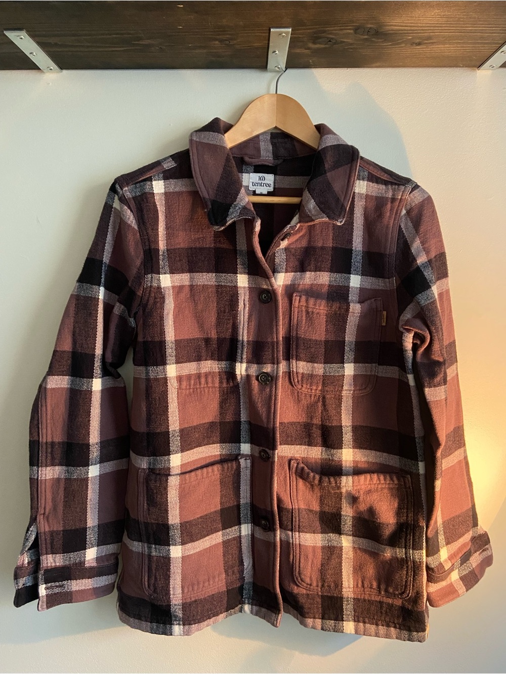 Cozy TenTree Women’s Medium Plaid Button-up Shacket in Brown, Black, White
